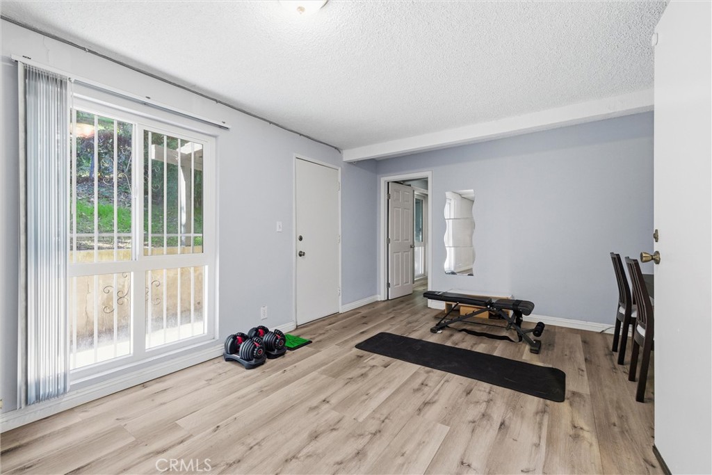 MLS #OC25273106 image #27