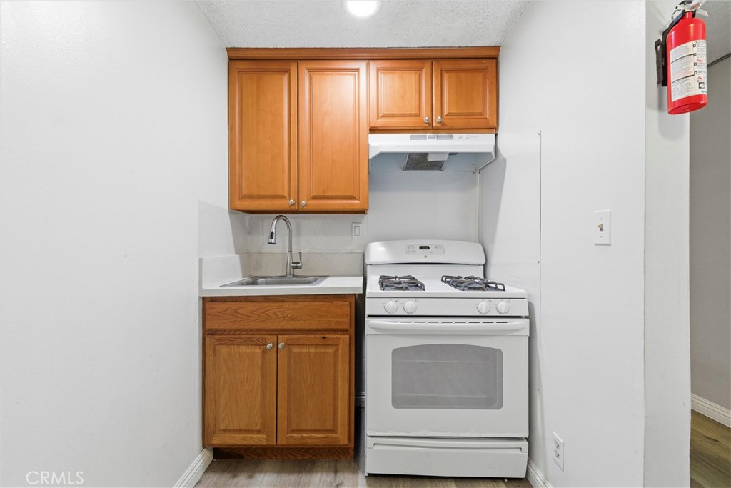 MLS #OC25273106 image #29