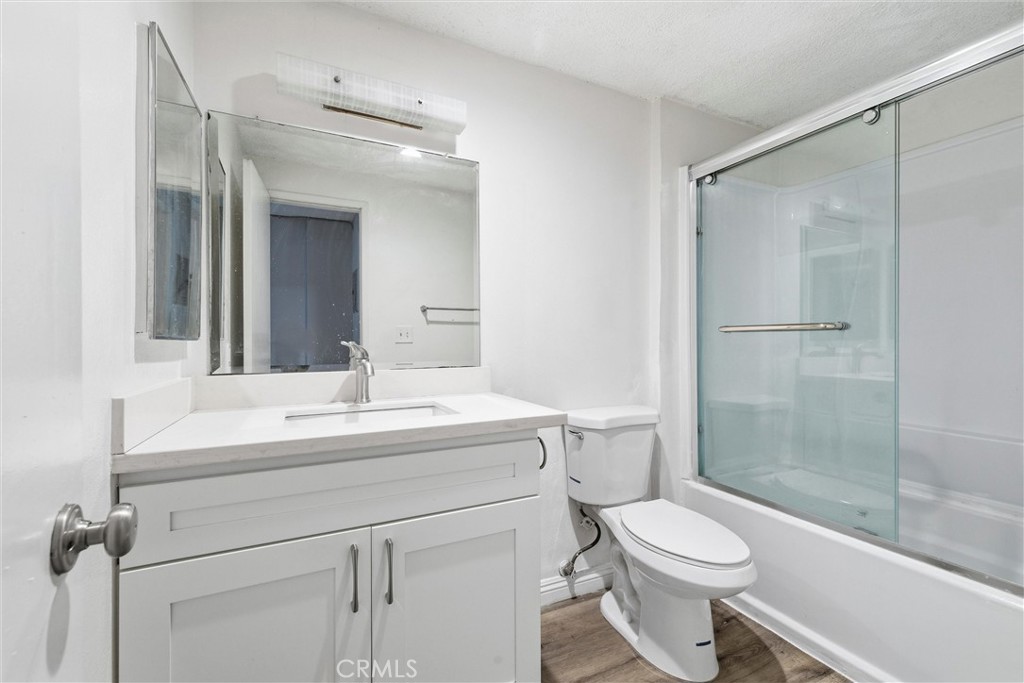 MLS #OC25273106 image #30