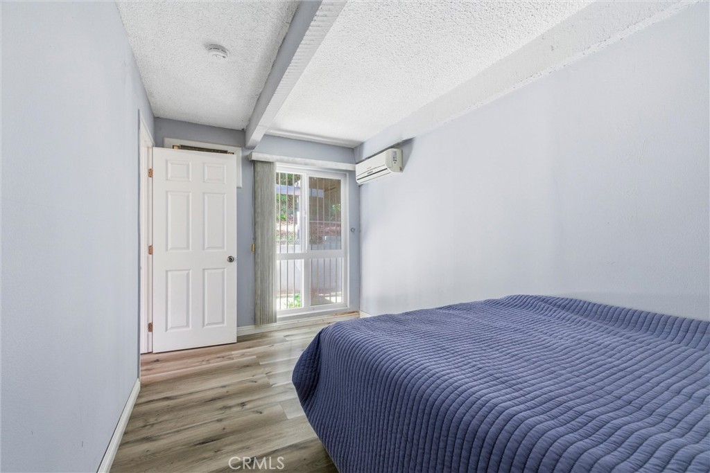 MLS #OC25273106 image #32