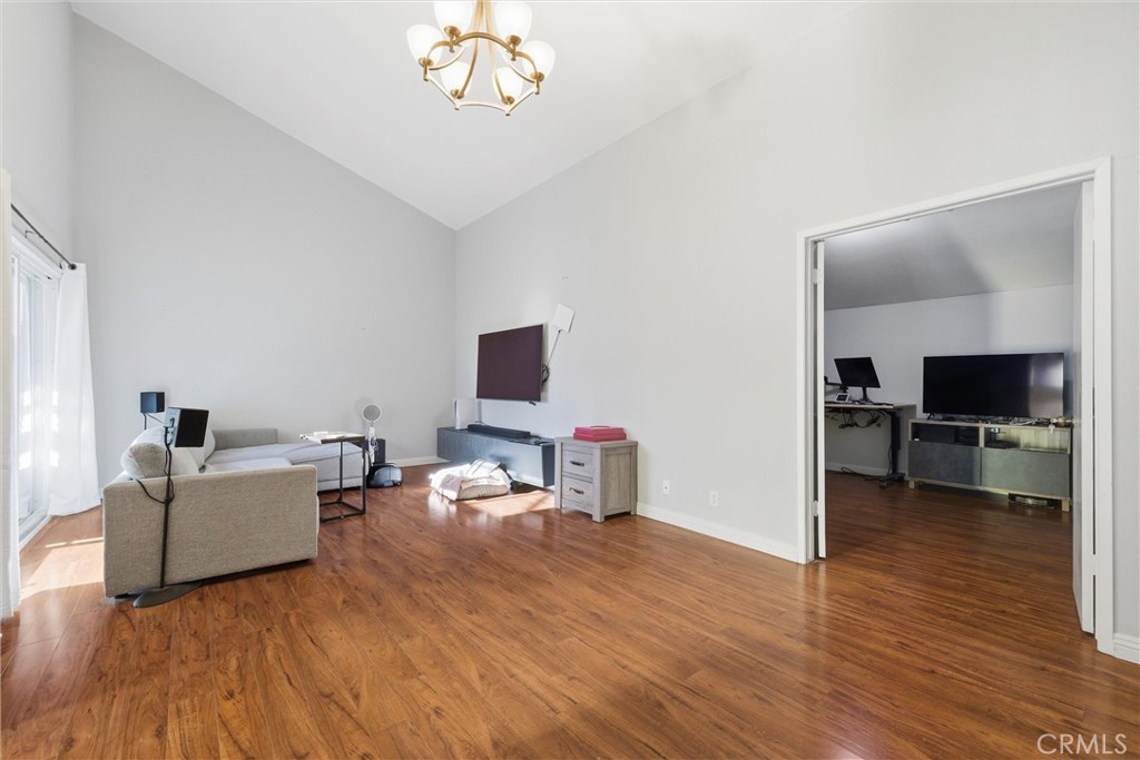 MLS #OC25273106 image #8