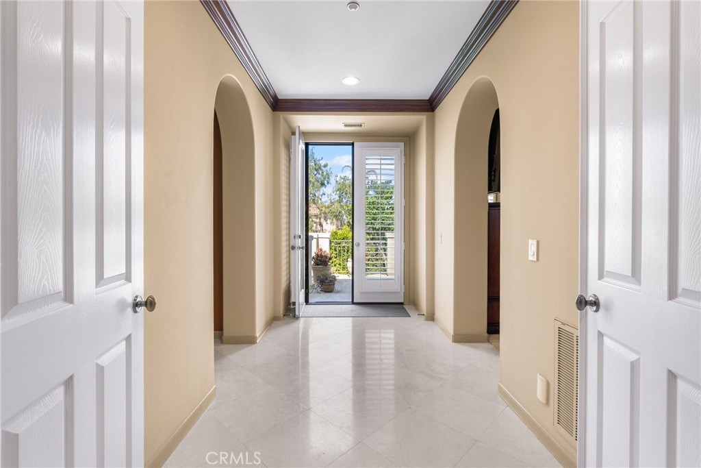 MLS #OC25273248 image #21