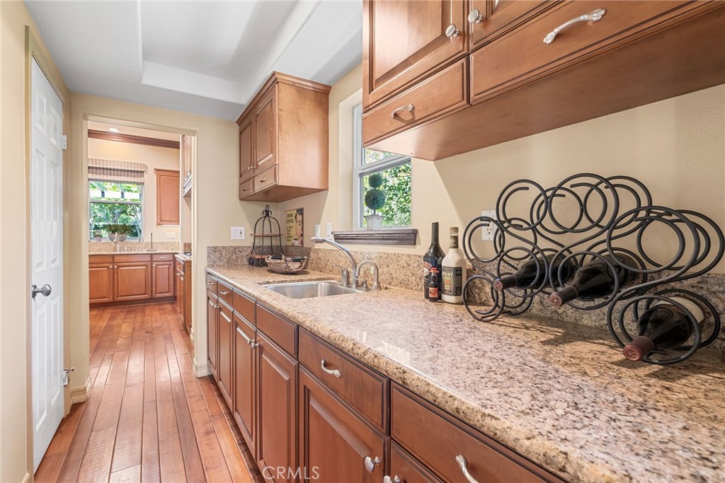 MLS #OC25273248 image #9