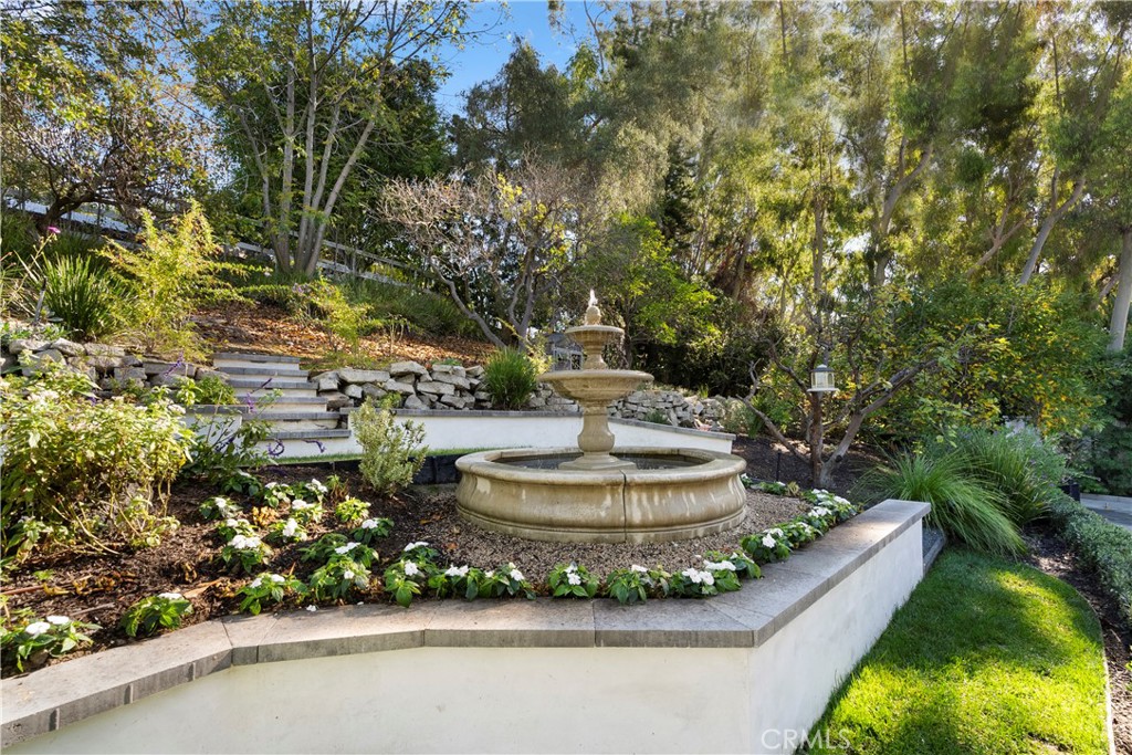 MLS #OC25273282 image #28