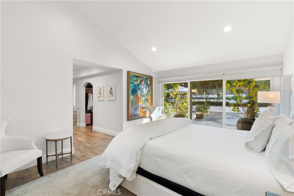 MLS #OC25273282 image #32