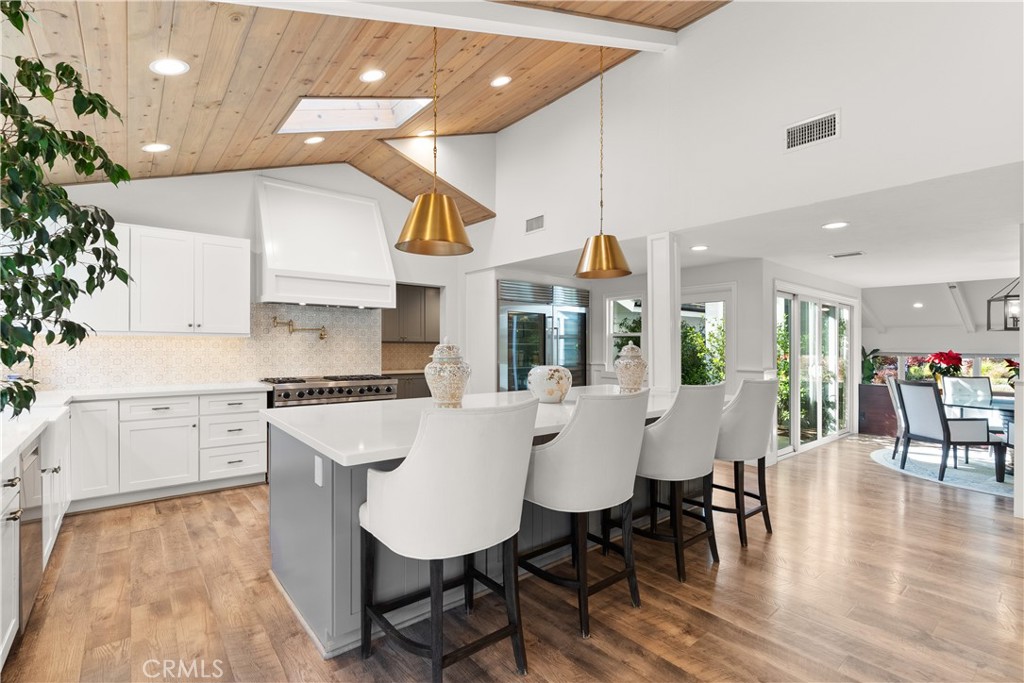 MLS #OC25273282 image #9