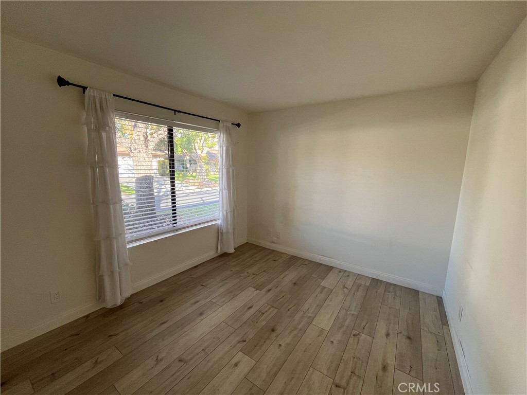 MLS #OC25273287 image #23