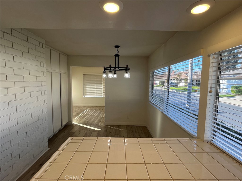 MLS #OC25273287 image #5