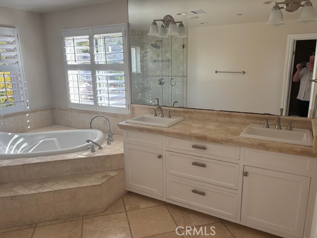 MLS #OC25273289 image #3