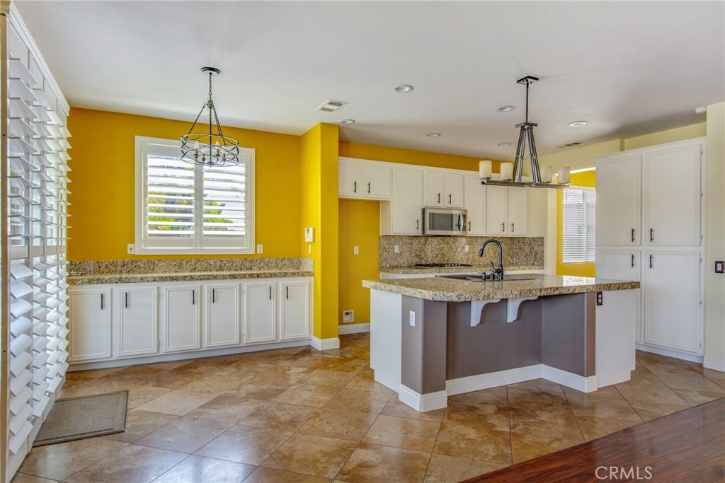 MLS #OC25273330 image #12