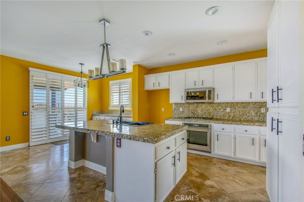 MLS #OC25273330 image #15