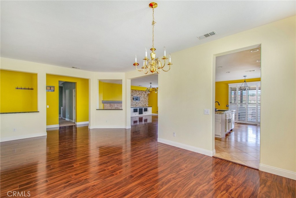 MLS #OC25273330 image #17