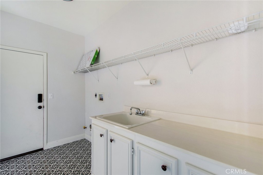 MLS #OC25273330 image #32