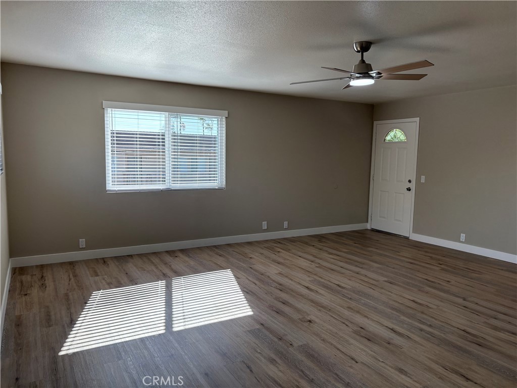 MLS #OC25273347 image #16