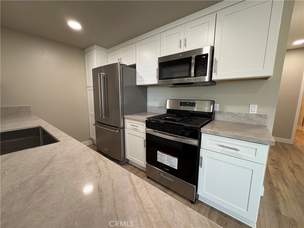 MLS #OC25273347 image #3