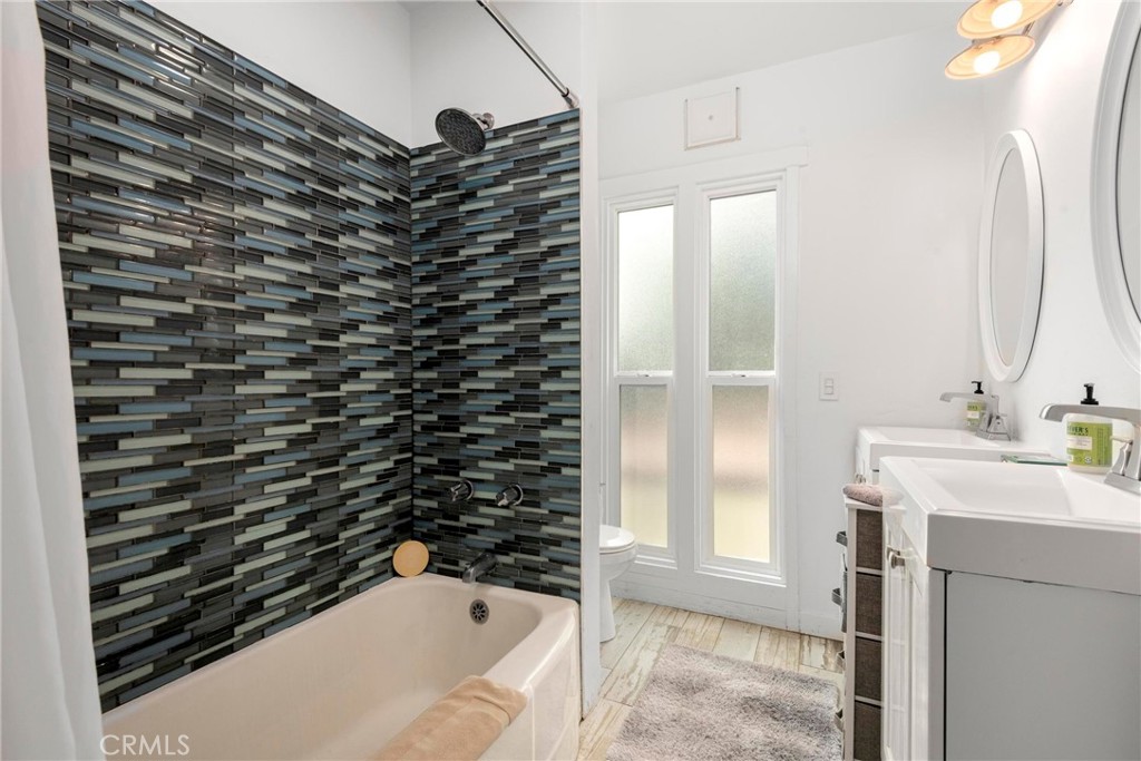 MLS #OC25273367 image #16