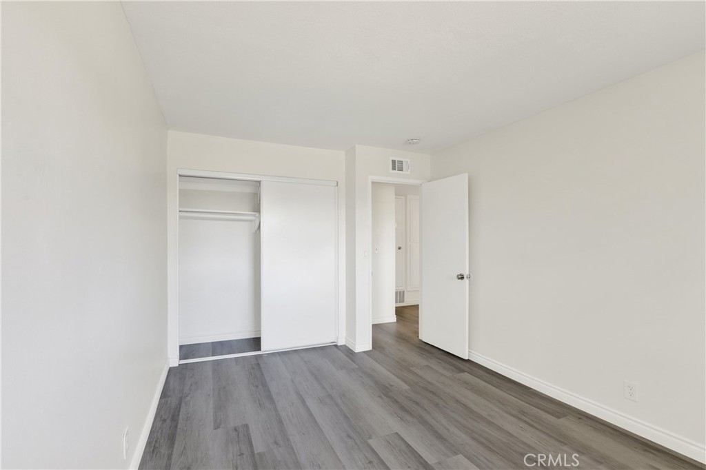 MLS #OC25273384 image #14