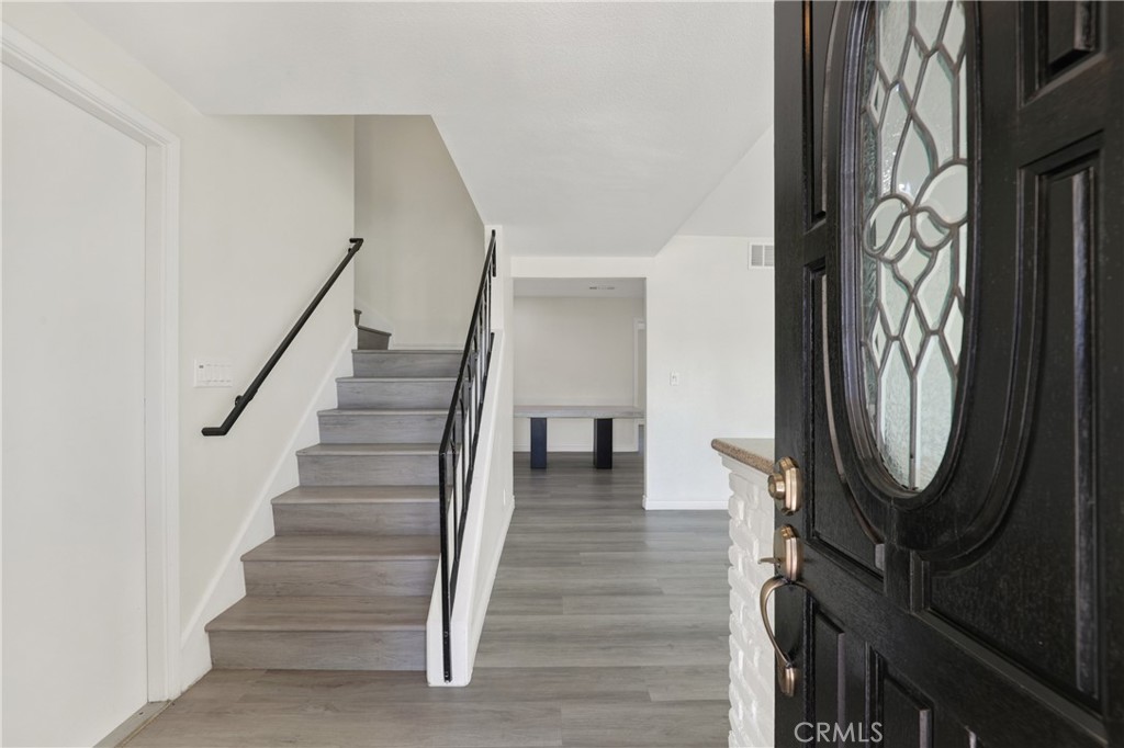 MLS #OC25273384 image #3