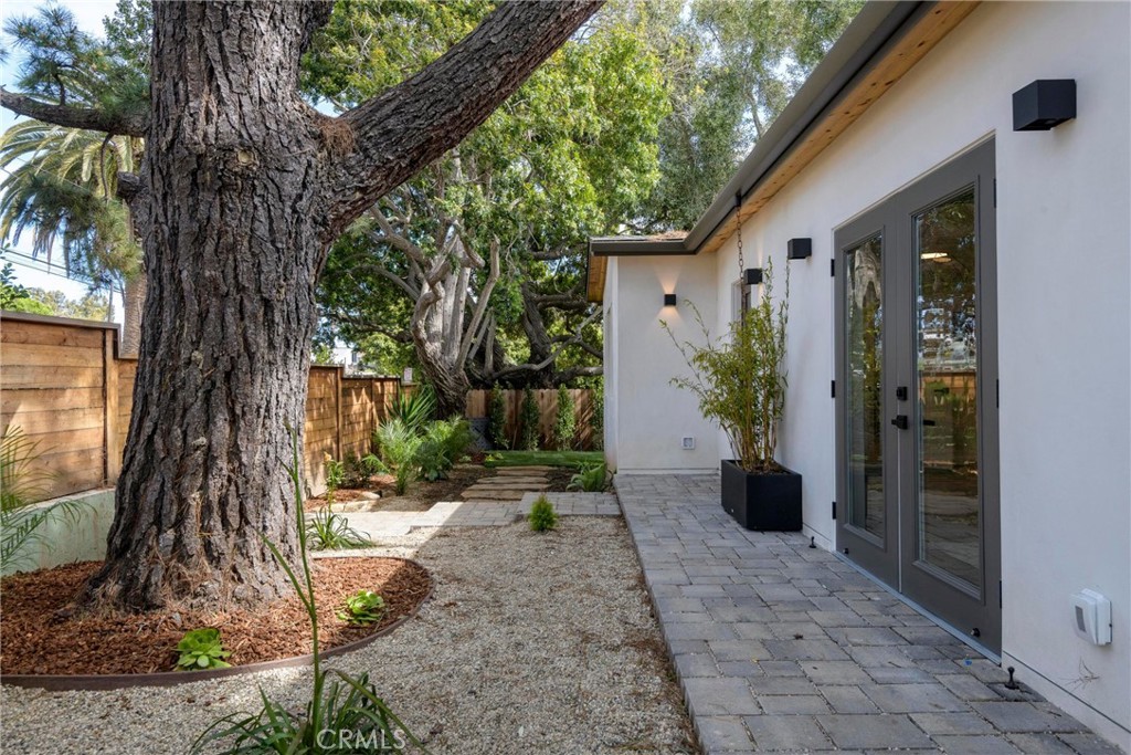 MLS #OC25273391 image #33