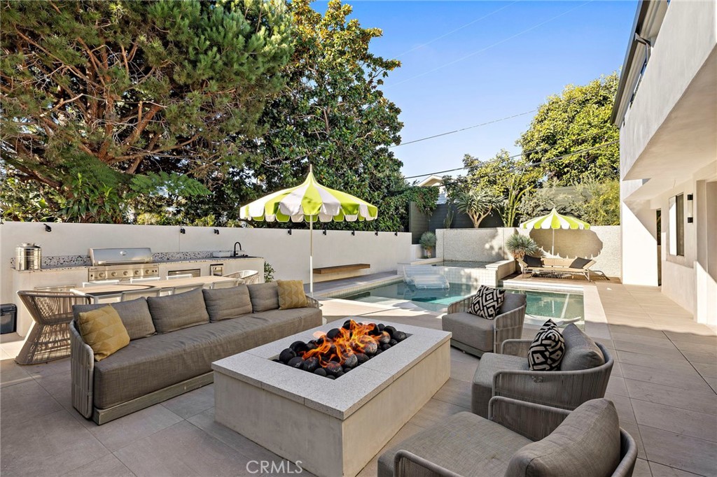 MLS #OC25273393 image #9