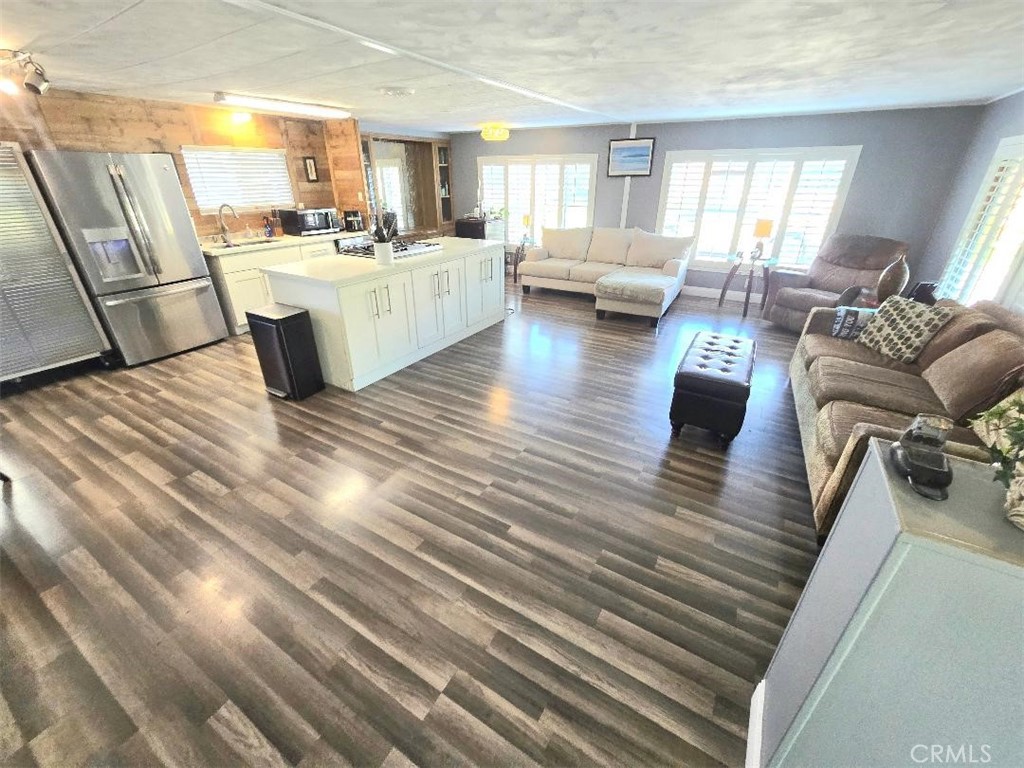 MLS #OC25273407 image #10