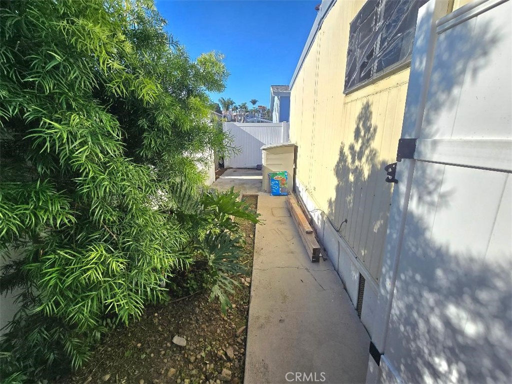 MLS #OC25273407 image #31