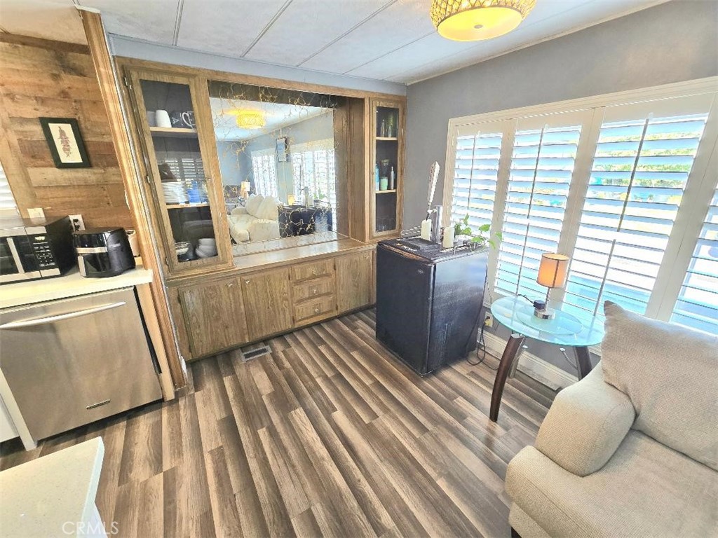 MLS #OC25273407 image #5