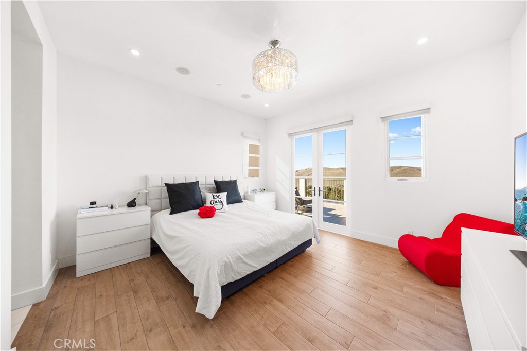 MLS #OC25273449 image #23