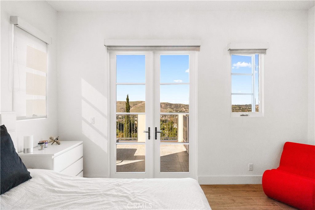 MLS #OC25273449 image #25