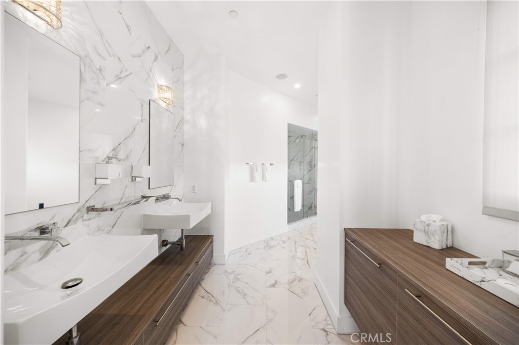 MLS #OC25273449 image #26