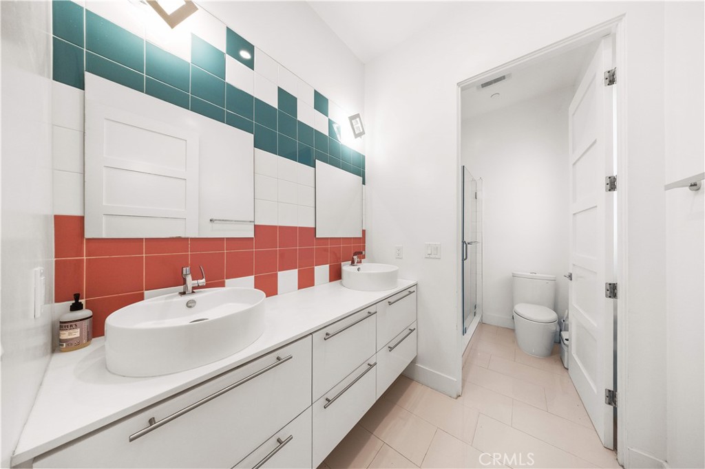 MLS #OC25273449 image #30