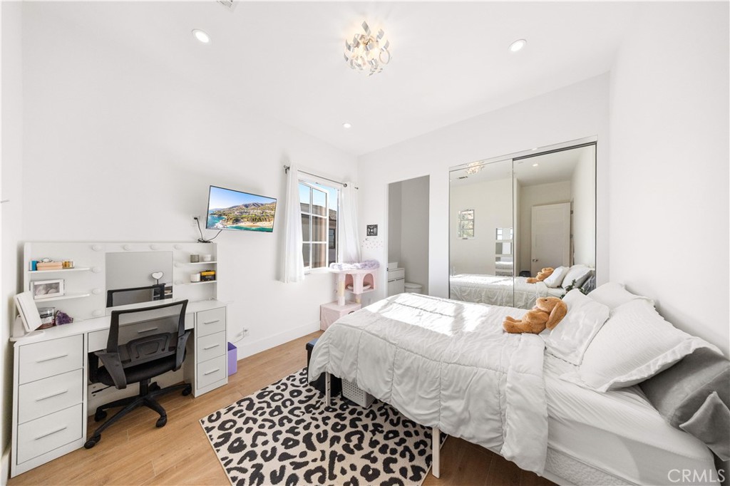 MLS #OC25273449 image #33