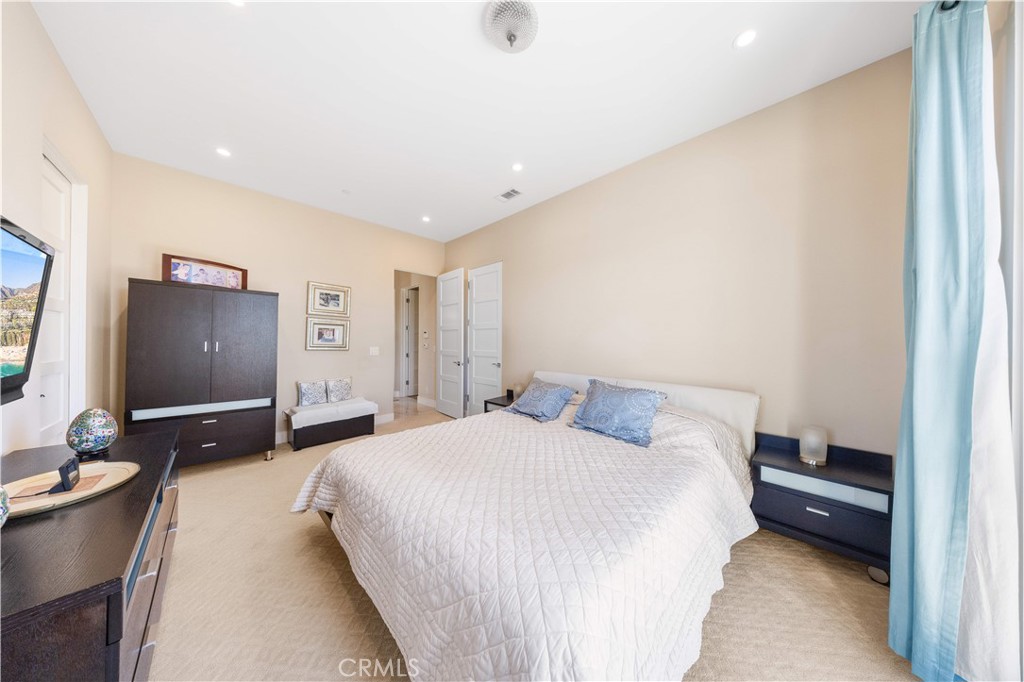 MLS #OC25273449 image #38