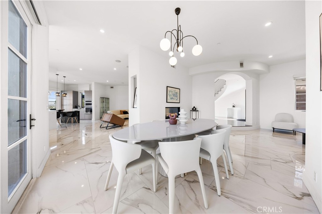 MLS #OC25273449 image #9