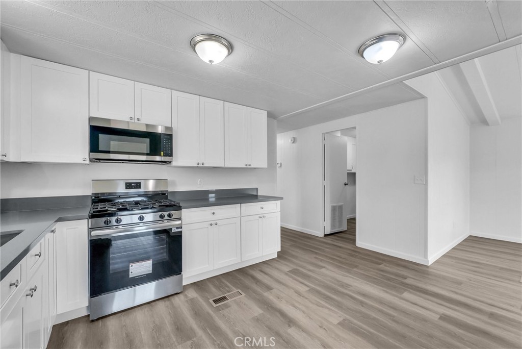 MLS #OC25273469 image #18