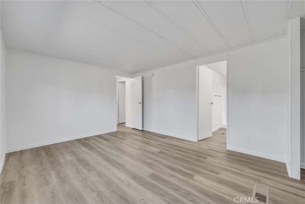 MLS #OC25273469 image #25