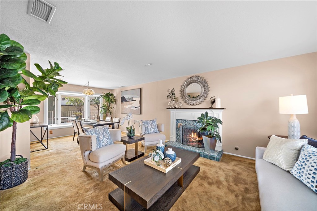 MLS #OC25273482 image #0