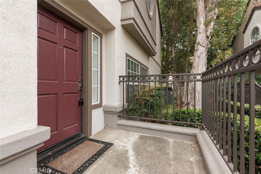 MLS #OC25273486 image #1