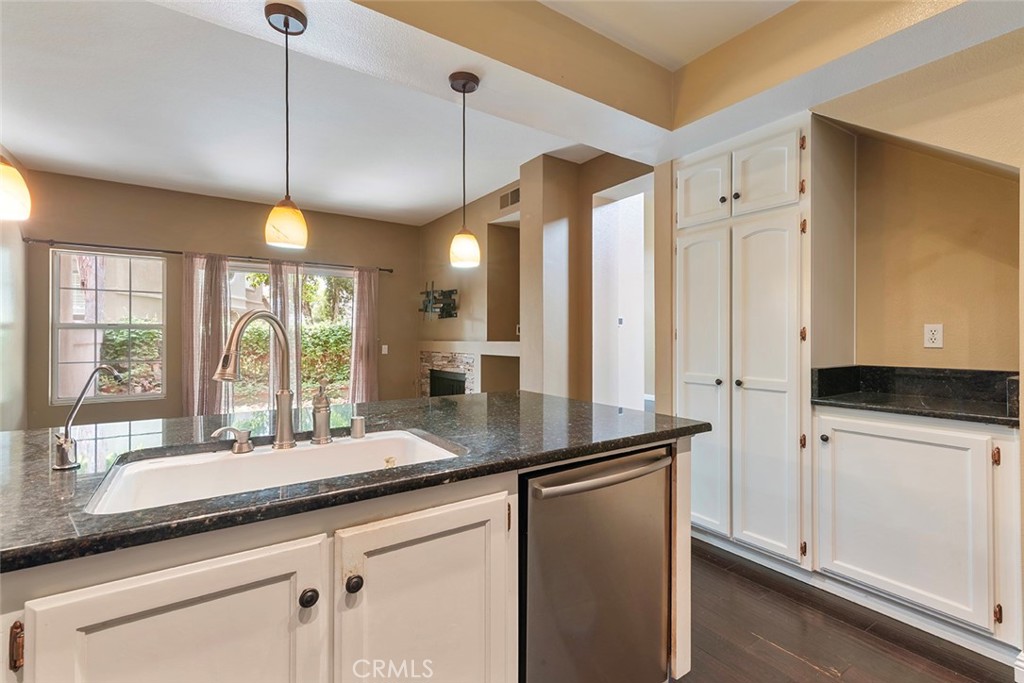 MLS #OC25273486 image #12