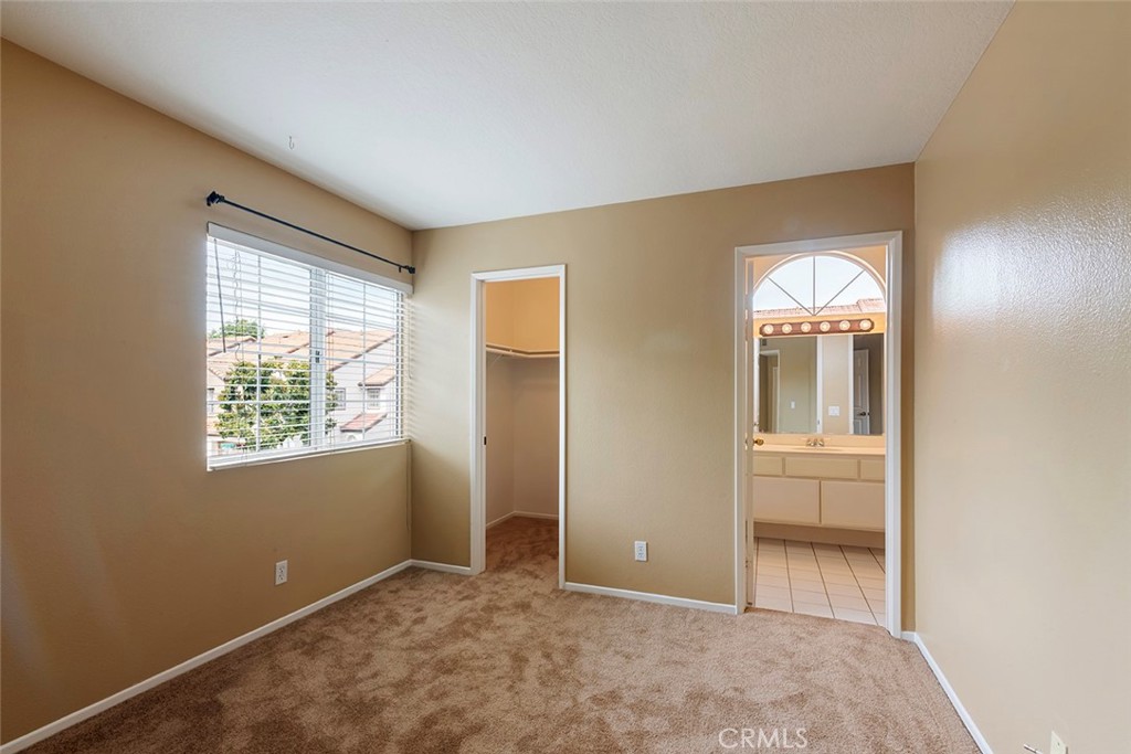 MLS #OC25273486 image #15