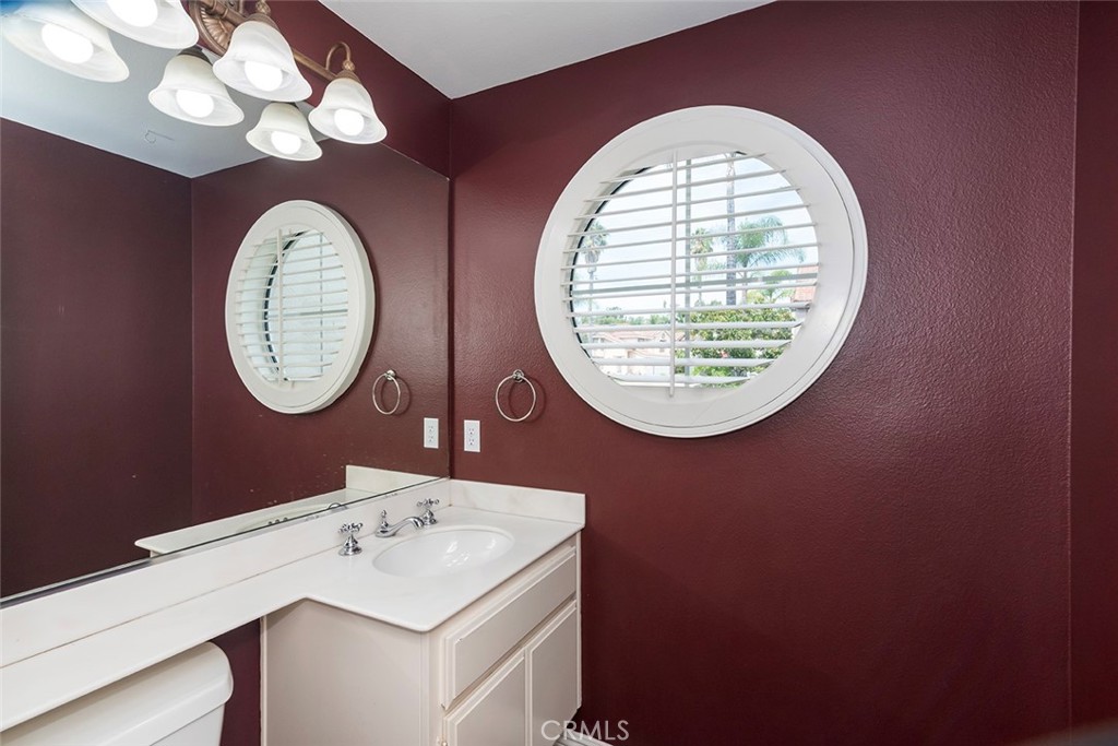 MLS #OC25273486 image #16