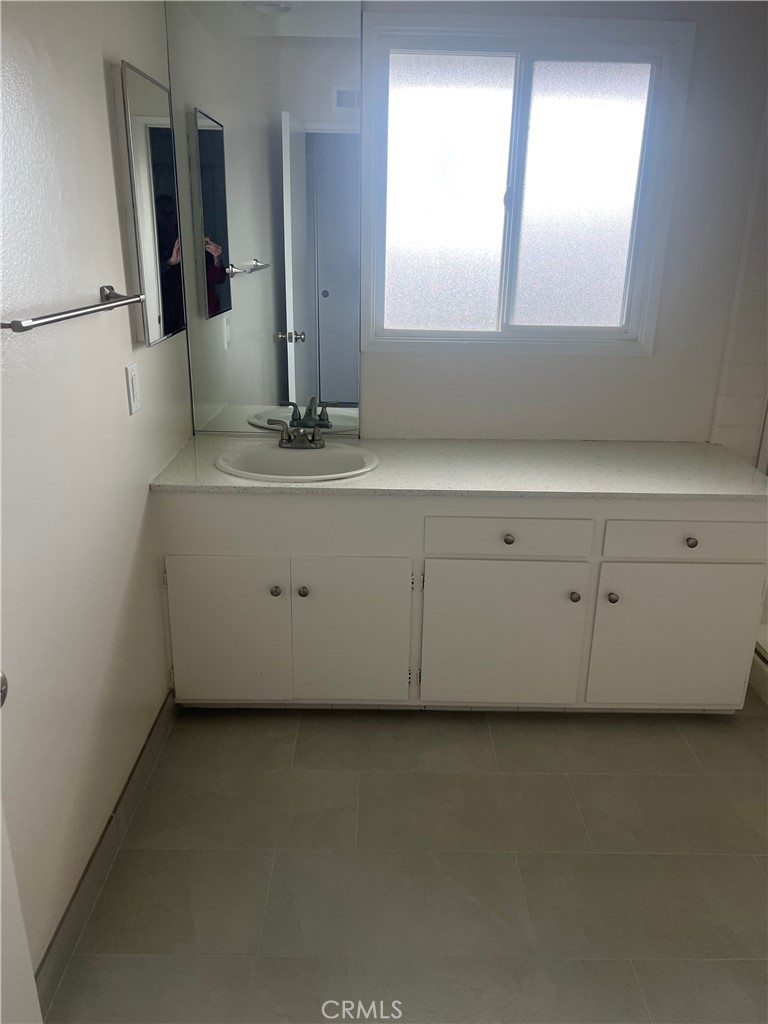 MLS #OC25273490 image #35