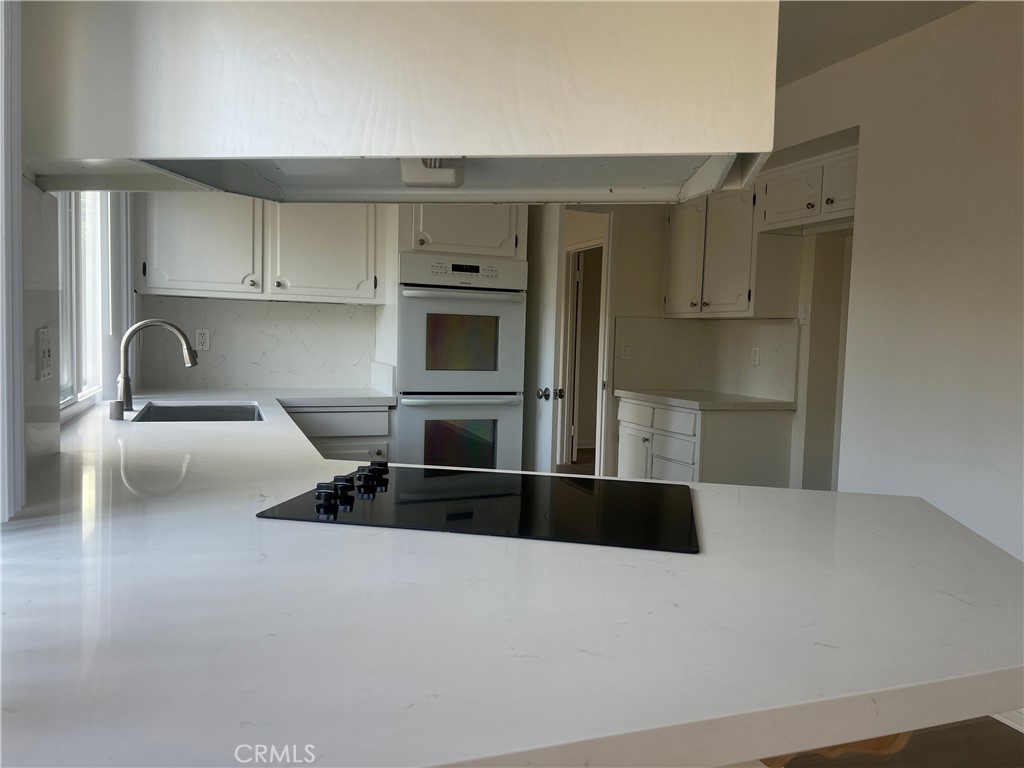 MLS #OC25273490 image #7