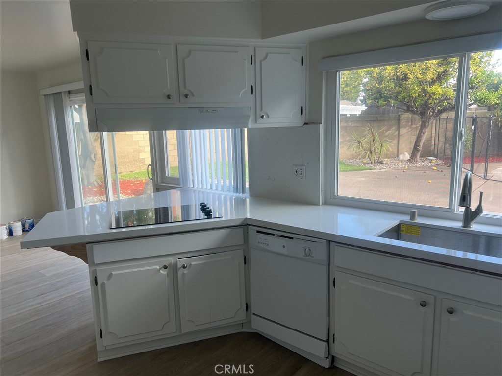 MLS #OC25273490 image #9