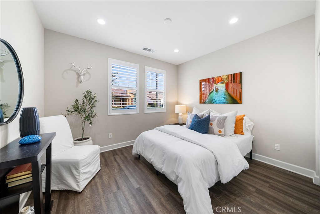 MLS #OC25273581 image #11