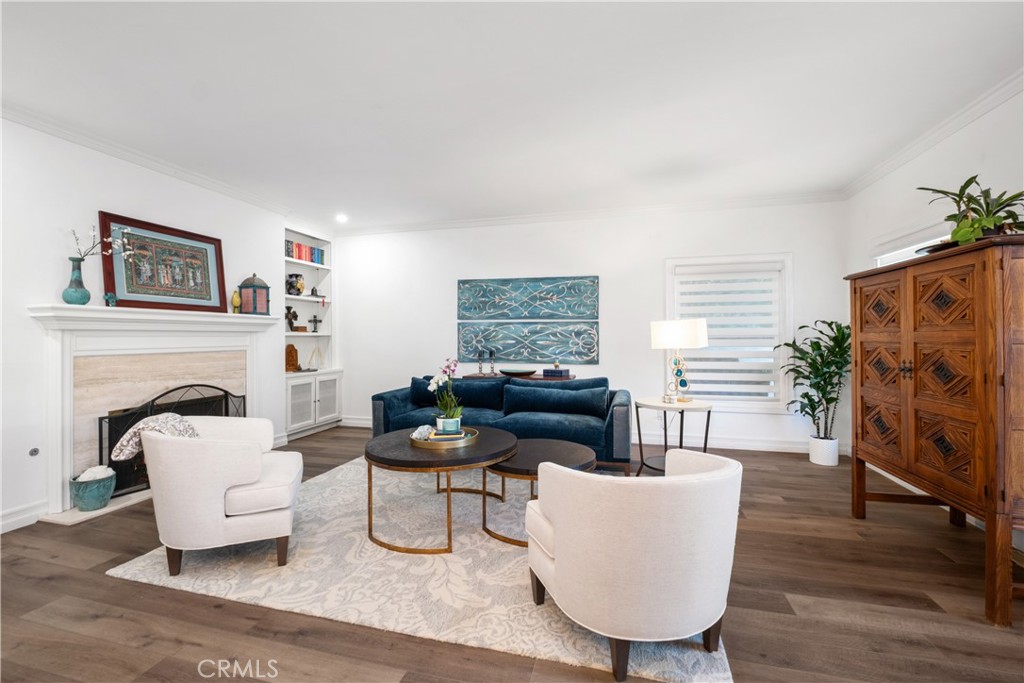 MLS #OC25273588 image #10