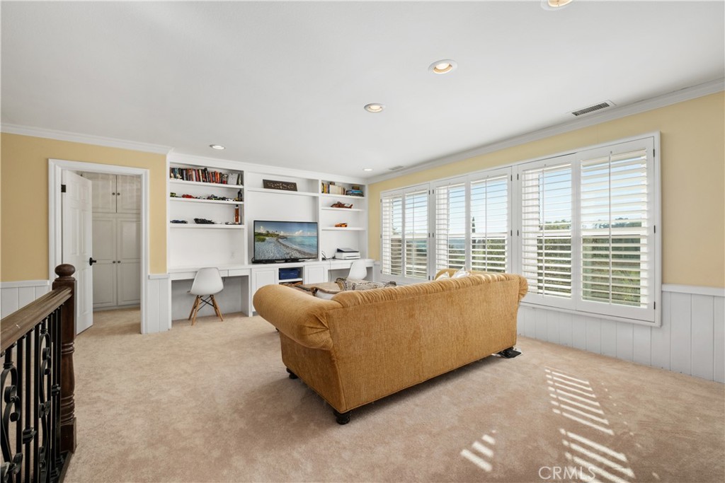 MLS #OC25273588 image #14