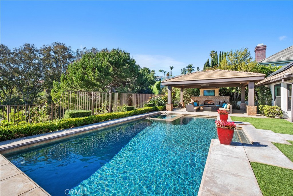 MLS #OC25273588 image #18