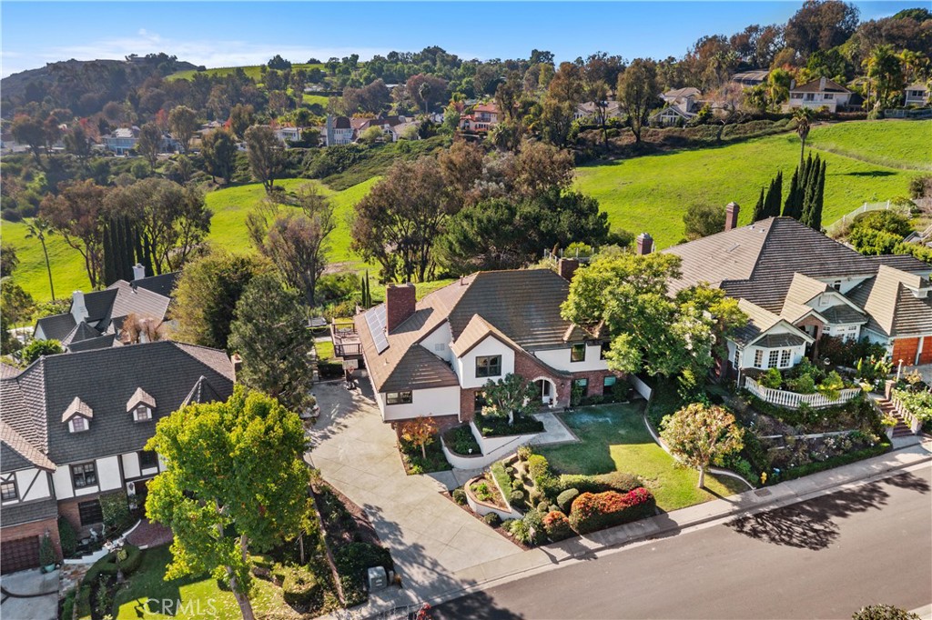 MLS #OC25273588 image #23