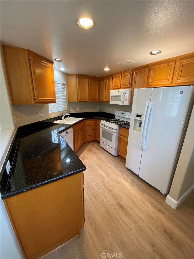 MLS #OC25273599 image #6